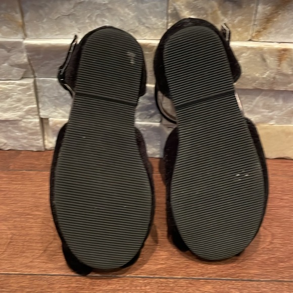 Old Navy toddler dress shoes - Picture 5 of 7